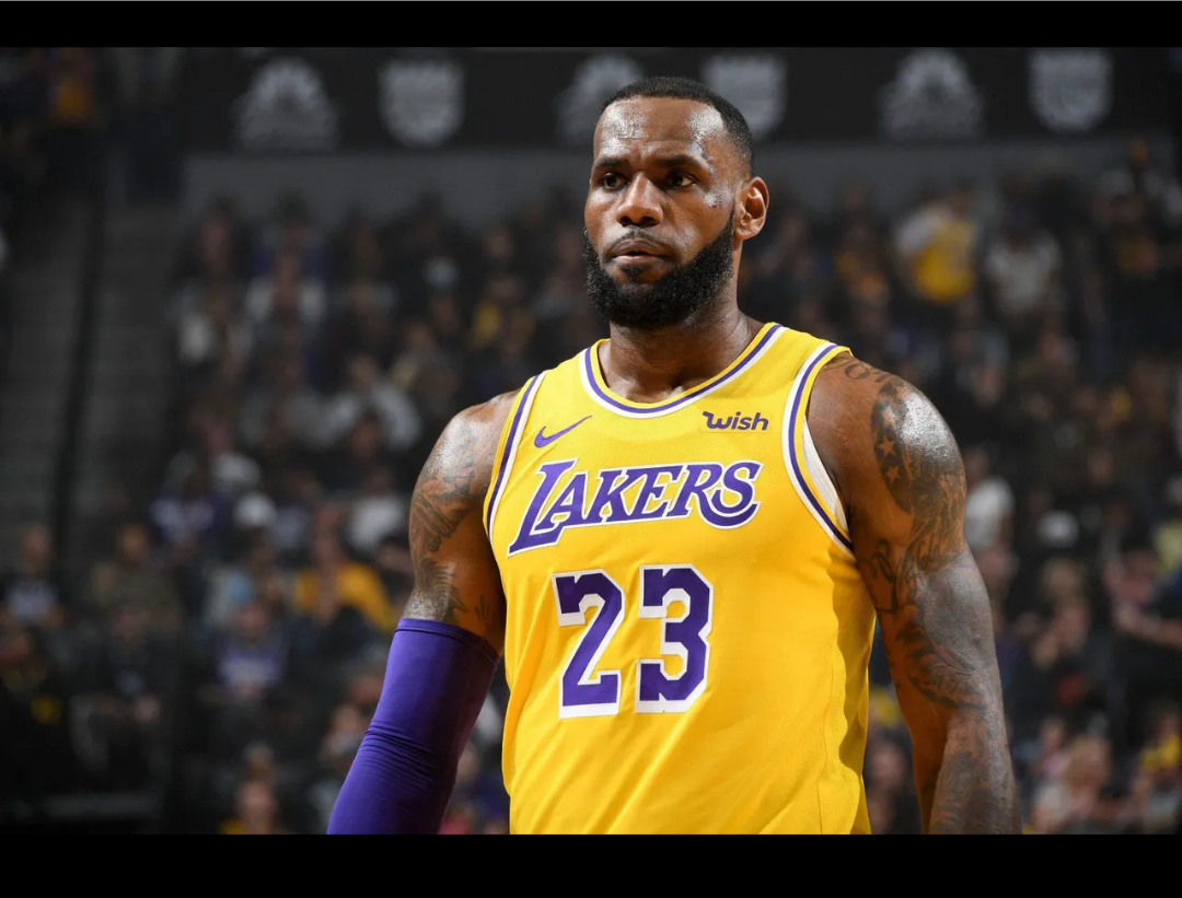 巴黎终场反超比分，主帅换人堪称神来之笔（战术调整）的简单介绍